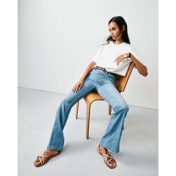 Spanx Shaping EveryWear Flare Jeans Pull On Denim Blue Size L *EUC - Picture 5 of 13